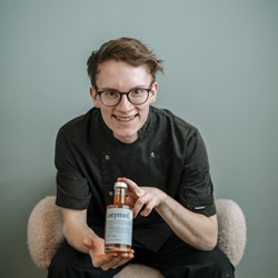Daniel. Zaubert mit den besten Produkten. Daniel, Mitarbeiter Küche